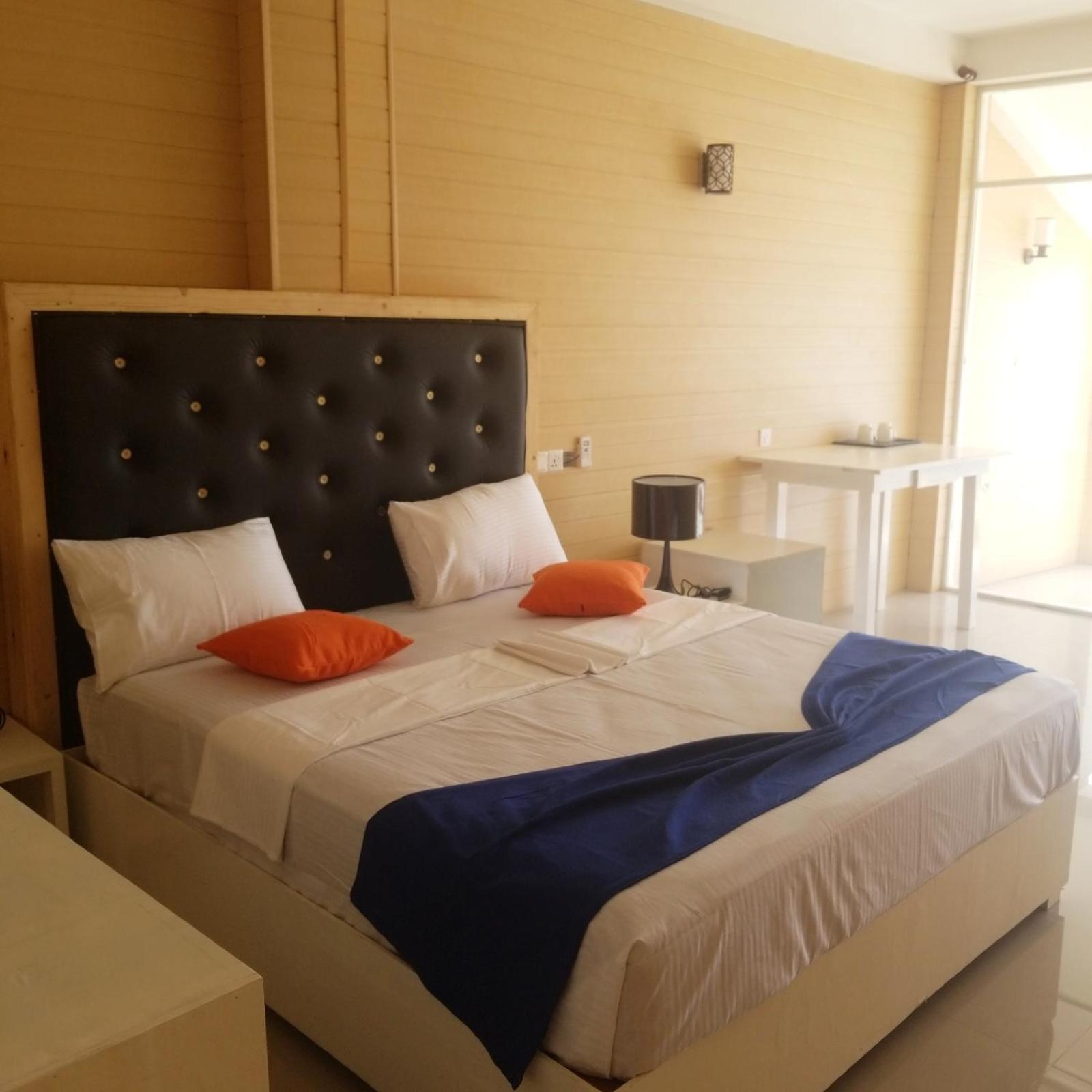 One World Mirissa Hotel Room photo