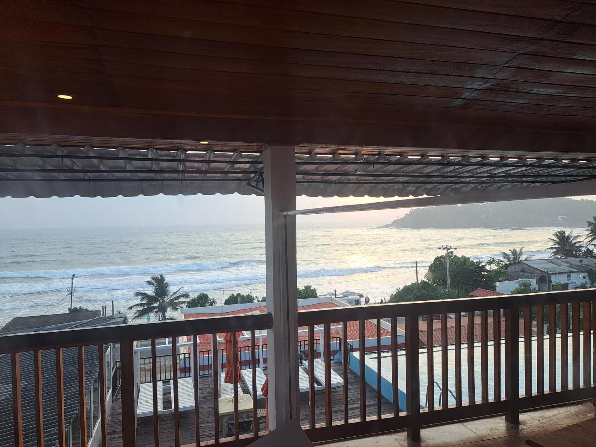 One World Mirissa Hotel Room photo