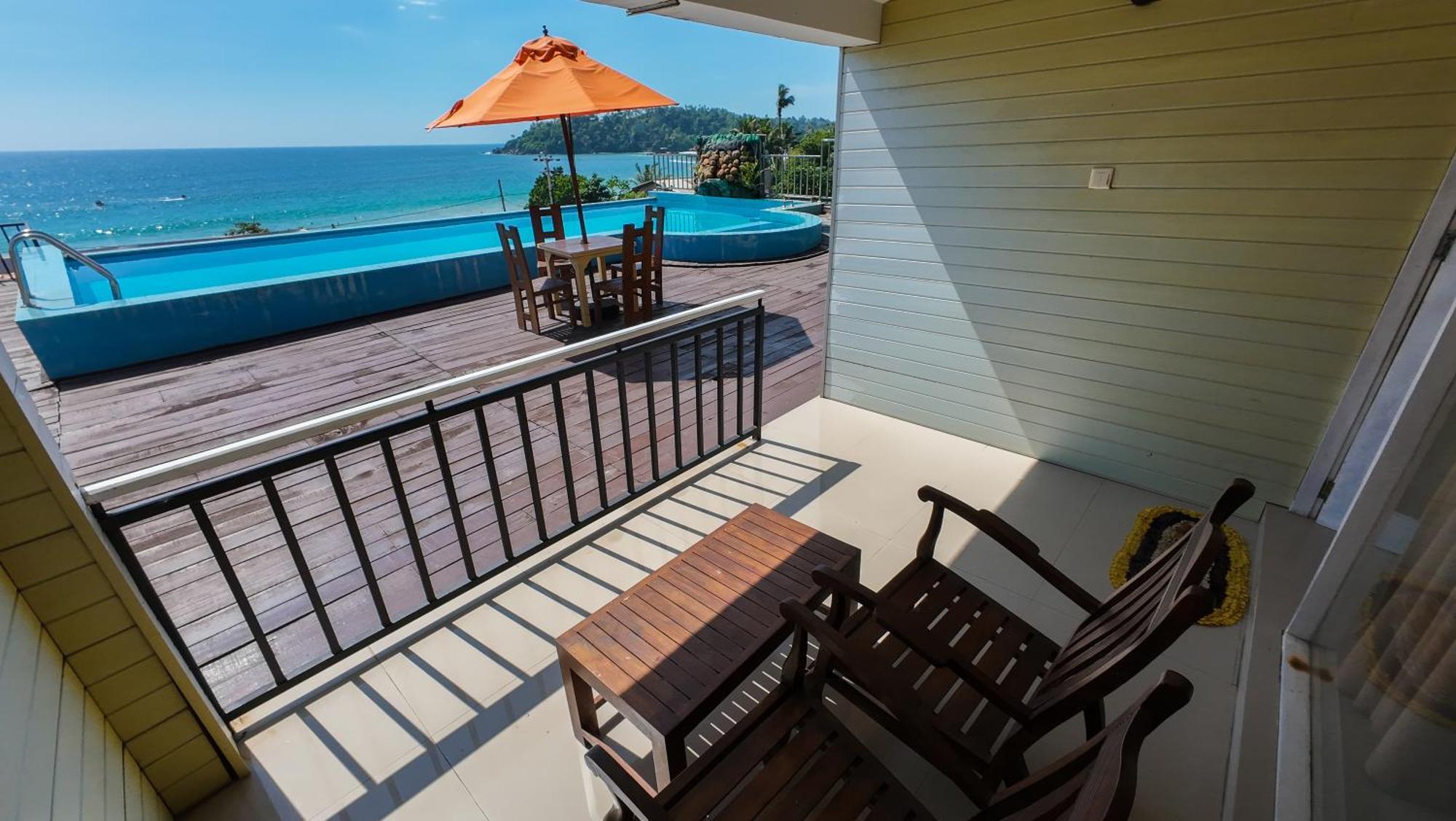 One World Mirissa Hotel Exterior photo